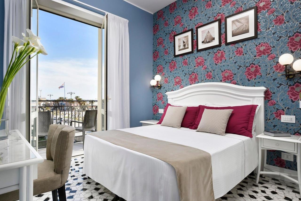 Double or Twin Room with Partial Sea View and Balcony,1295656330:JPEG